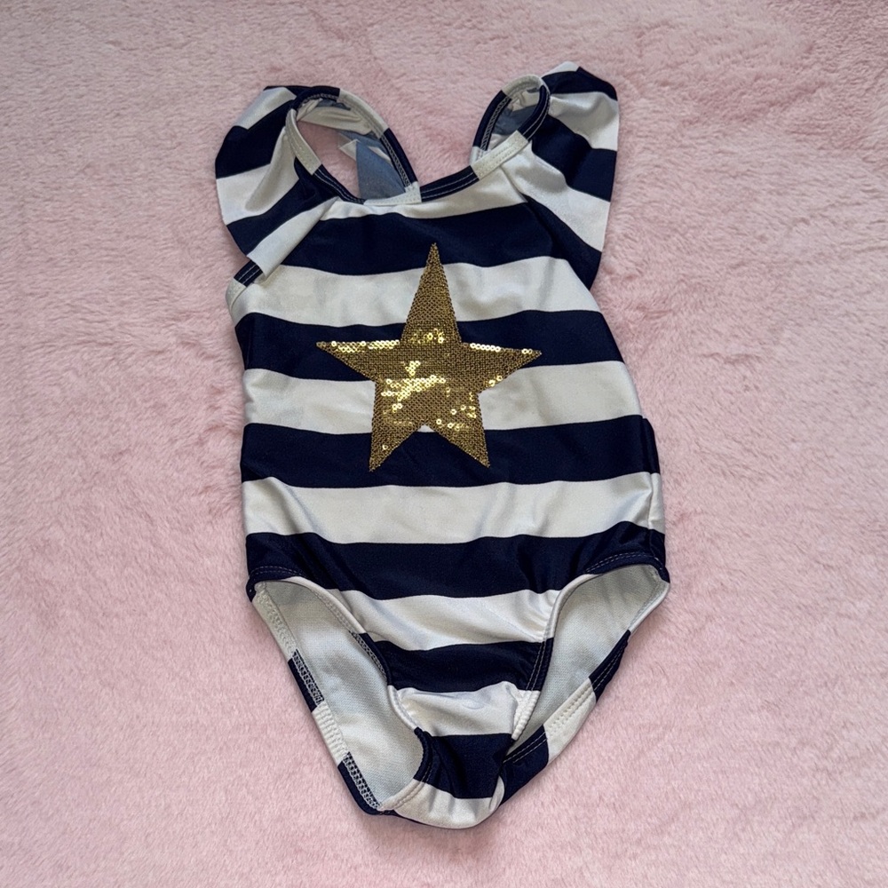 Girls One-Piece Swimsuit ** Bundle 5+ items and name your offer!!! 💖💞